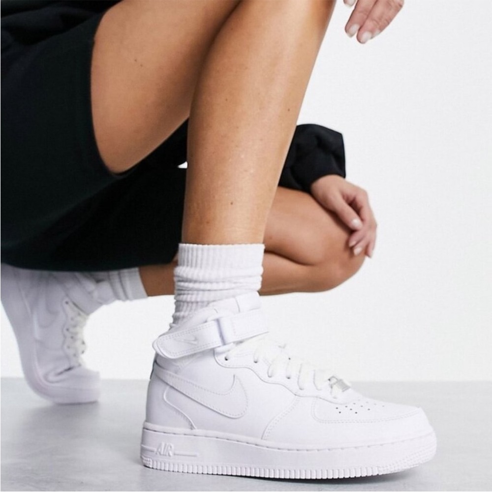 Nike Air Force 1 Mid '07 White Sz 6 youth